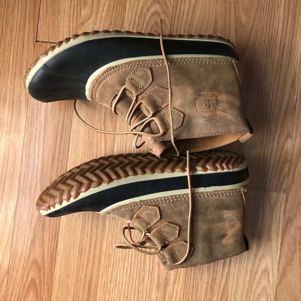 Worn only once or twice.